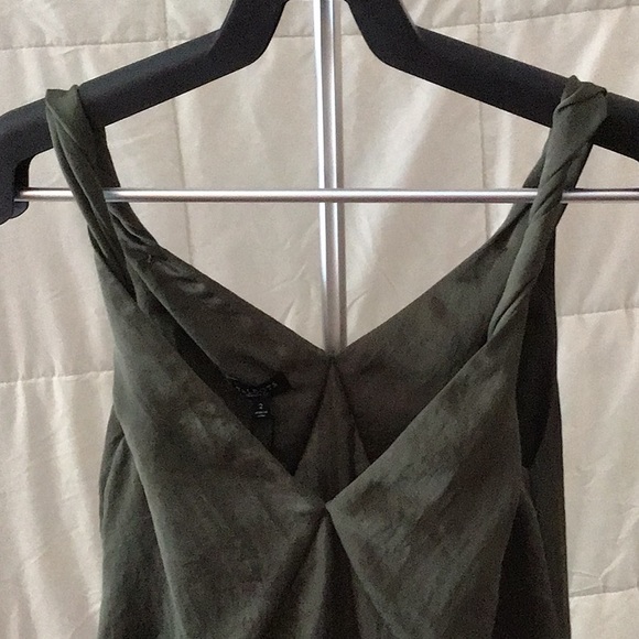 Talbots Loden color sleeveless blouse  size 2. NWT - Picture 2 of 6